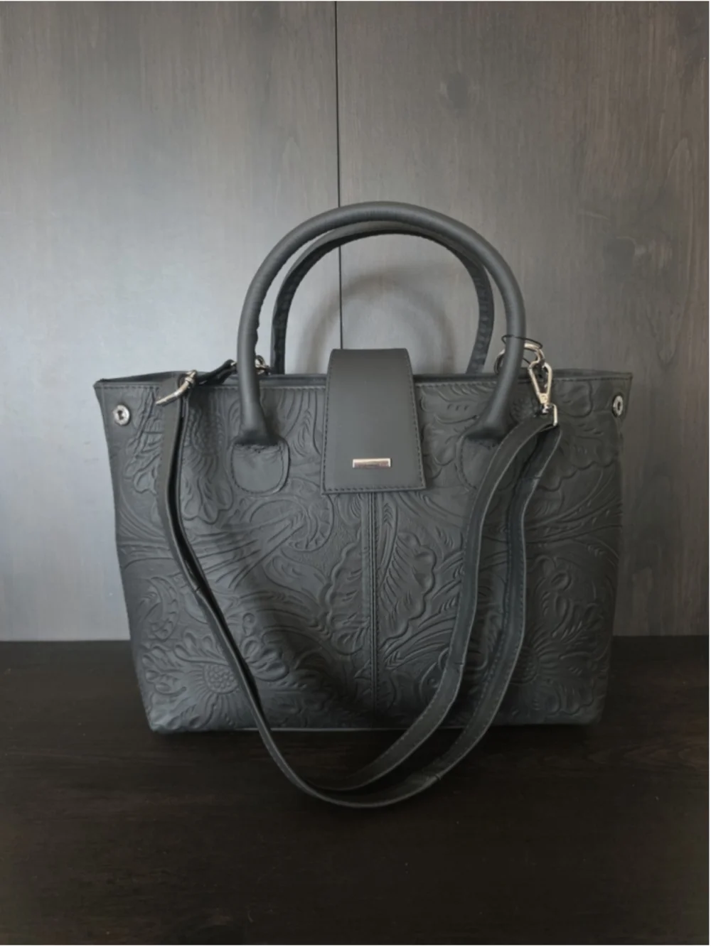 Black Floral Embossed Tooled Artisan LEATHER Hobo Bag Purse Crossbody - Picture 6 of 16